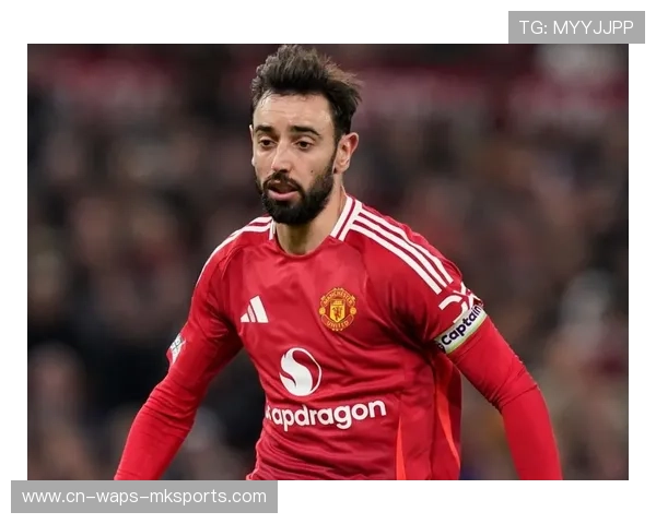 曼联中场妙传引出门前混战，拉什福德一蹬建功